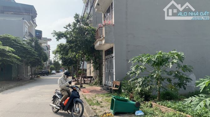 Bán lô góc đất đấu giá Đức Thượng, Hoài Đức, Hà Nội, 73m2, đường ô tô, gần Quốc lộ 32