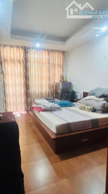 Bán nhà HXH 8M Nguyễn Cảnh Chân Q1 vị trí vàng kinh doanh tốt 43m chỉ 13,5 tỷ.