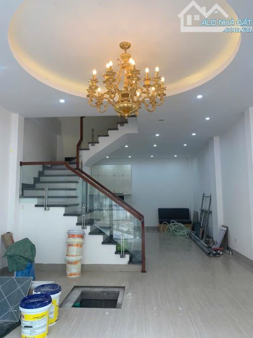 Nhà Phú Mỹ - Mỹ Đình 42m2 x 5 tầng - 1 nhà ra ngõ thông ô tô - Chỉ 9 tỷ