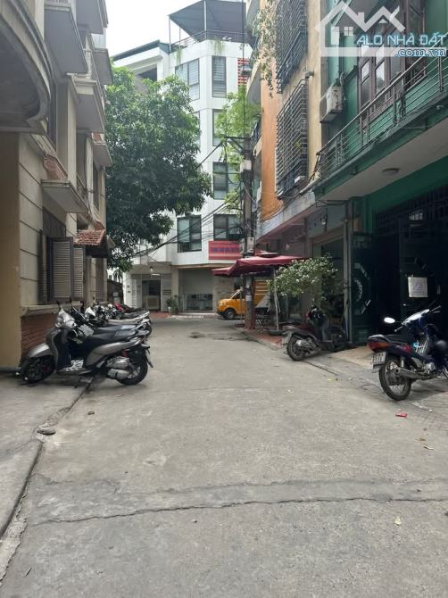 Bán nhà phân lô, ô tô, Phạm Tuấn Tài, Cầu Giấy, nhỉnh 25 Tỷ, DT 52m, 7 tầng, MT 5 m