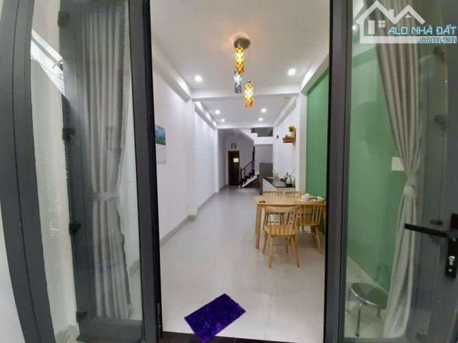 Bán nhà kiệt Nguyễn Chí Thanh, Hải Châu 1, Hải Châu. DT 37m2, 3 Tàng.