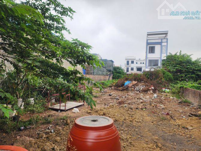 Lô Đất Mặt đường Máng Nước ngay chợ  Vĩnh Khê - An Đồng- An Dương