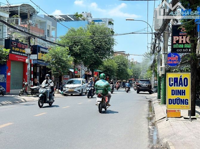 CHDV 7 lầu+hầm 52PN mặt tiền Nguyễn Văn Khối 250m2 ngang to 10m DT 180tr 50 tỷ. - 1