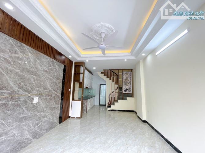 Bán nhà đẹp cách Quốc Lộ 6 chỉ 500m, ô tô lùi cửa. DT 32m2, 5 tầng. Giá 3,45 tỷ - 1
