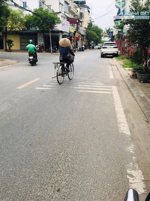 MẶT NGÕ AN DƯƠNG VƯƠNG - PHÂN LÔ ÔTÔ TRÁNH - VỈA HÈ KINH DOANH - GIÁ 17 TỶ - 1