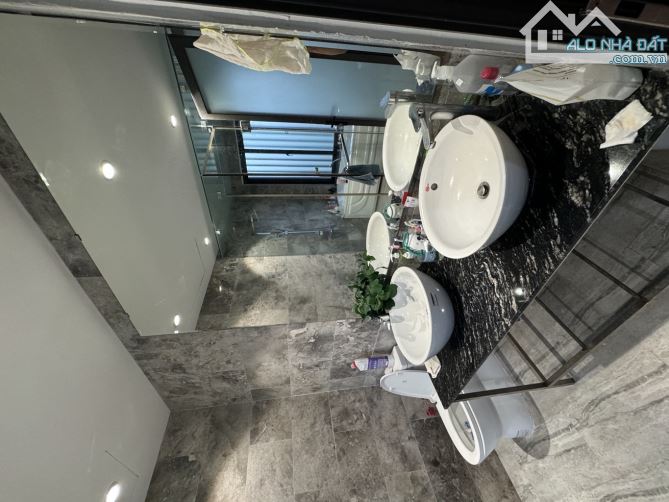 CẦN BÁN GẤP CĂN BIỆT THỰ ĐẸP Ở ĐƯỜNG NGUYỄN ĐÌNH THI - 1