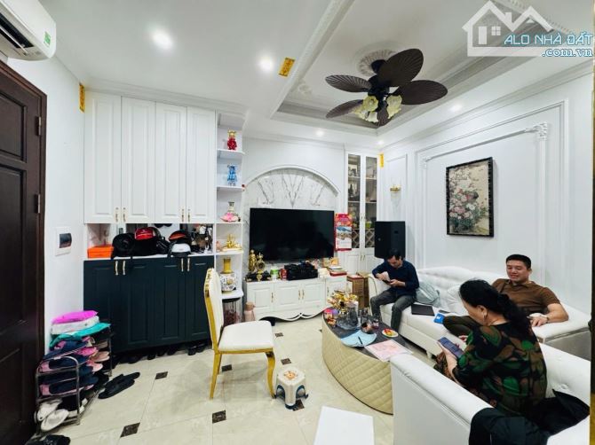 Siêu Phẩm Phố Đội Cấn 45m2x5tầng , Mt 6m05 giá chỉ 10tỷ - 1