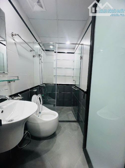 XUÂN PHƯƠNG 6 TẦNG THANG MÁY-FULL NỘI THẤT SỊN SÒ-SỔ VUÔNG ĐẸP-10M Ô TÔ DỪNG ĐỖ-9 TỶ2 - 1