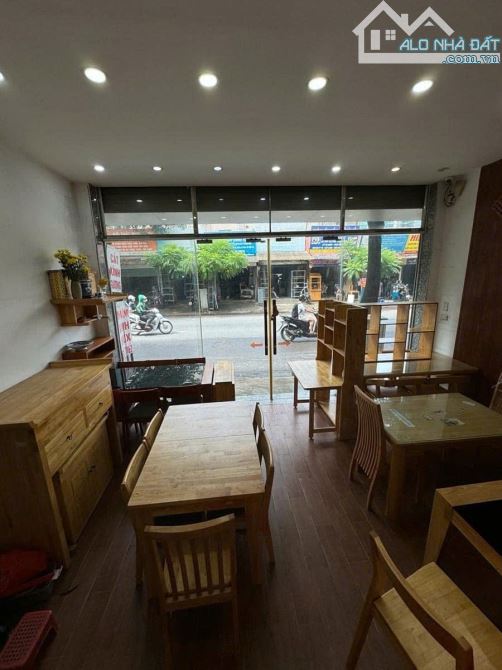Bán nhà MP Đê La Thành – Đống Đa, 75m², MT 5.4m, lô góc 3 thoáng, 3 tầng – Giá 38.5 tỷ (TL - 1
