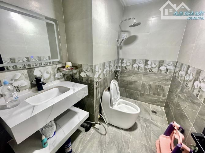 🏢 CHUNG CƯ CĂN GÓC – 106M² – 3PN – TẦNG 2 – FULL NỘI THẤT – GIÁ CHỈ 5.7 TỶ - 1
