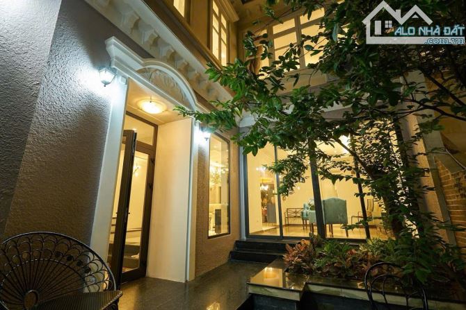 Mặt phố Quang Trung quận Hoàn Kiếm siêu đẹp 426m2, 3 tầng, mt 18m, 265 tỷ hiếm bán - 1