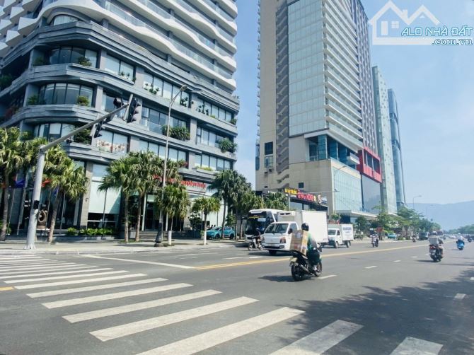 Nhỉnh 12 TỶ: ĐẤT BIỆT THỰ 2 MẶT kiệt 6m - Gần BIỂN SƠN TRÀ - ĐÀ NẴNG: 200m² ngang 11m x 18 - 1