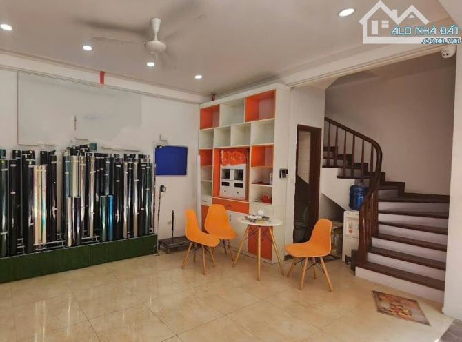 Siêu Hiếm - Phân Lô Quân Đội Hoàng Quốc Việt - Lô Góc - Ôtô – 3 Bước Ra Mặt Phố - 36M*6T - 1