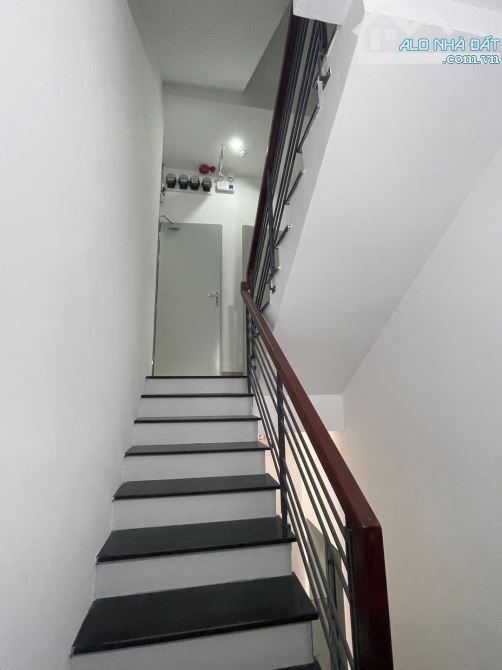 Dòng tiền 50 triệu/tháng - Tòa căn hộ MT đường Nguyễn Lữ - Sát sông Hàn - Giá 13 tỷ xx - 1