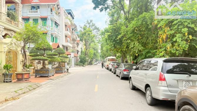 BÁN BIỆT THỰ NGUYỄN CƠ THẠCH DT 130M2 X 5 TẦNG THANG MÁY 40 TỶ - 1