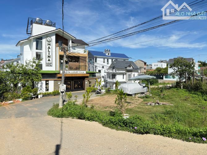 Bán Gấp Khuôn Đất 150m2 Hai Mặt Tiền Trước Sau Nội Khu Chỉnh Chu Đường Nhựa 10m Thông Nhau - 1