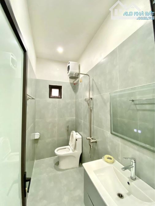 CẦN BÁN CĂN NHÀ 3 TẦNG NGÕ ĐƯỜNG LƯƠNG THẾ VINH - P CỬA BẮC - TP NAM ĐỊNH: - 1