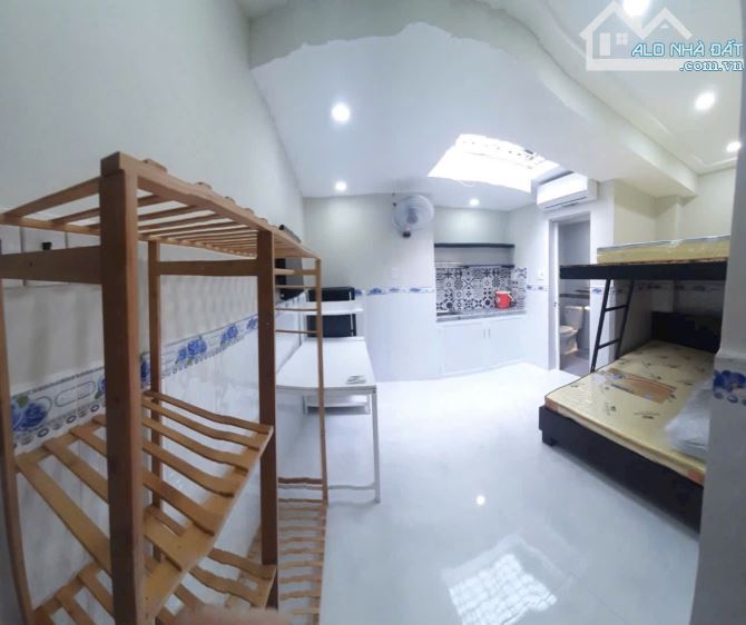 CHỈ NHỈNH 5 TỶ SỞ HỮU CHDV 7 PHÒNG - 71M2 - GIÁP QUẬN 1 - DOANH THU 30TR/THÁNG - 1