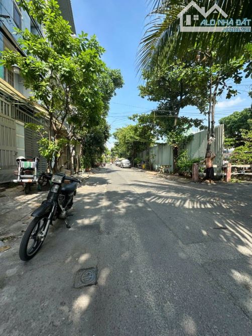 cần bán: MT Tân Trụ 115m vuông 15 tỷ Tân Bình HCM - 1
