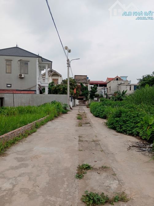 SIÊU PHẨM X2 TIÊN DƯƠNG - MẶT TIỀN RỘNG - Ô TÔ VÀO ĐẤT - 5M RA OTO TRÁNH - 100M RA QL3 - 1