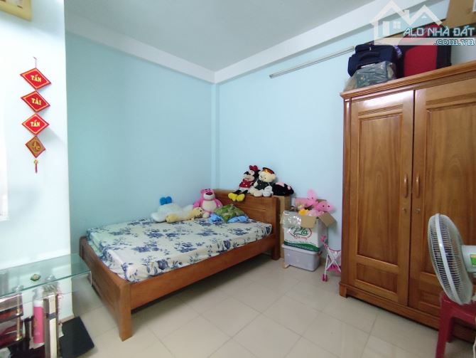 Nhà 2 Lầu Xe Hơi Đậu Trong – Thoại Ngọc Hầu Chỉ 7.2 Tỷ. 🏡 Diện tích: 66m² (4mx17) | 3PN | - 1