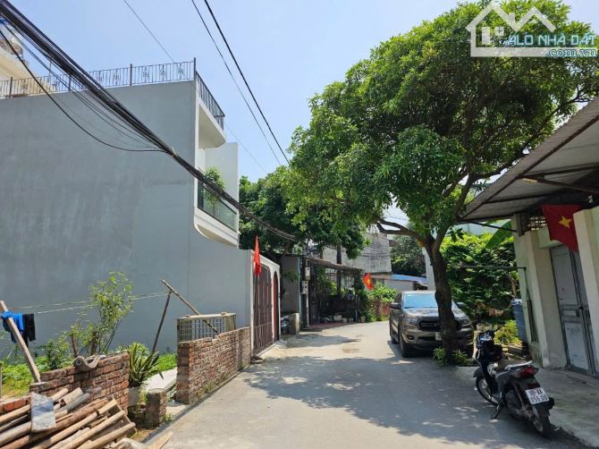 Bán đất Niền Xá . dt 111,7m . mt 5m . hướng ĐN . giá 5 ty1 - 1