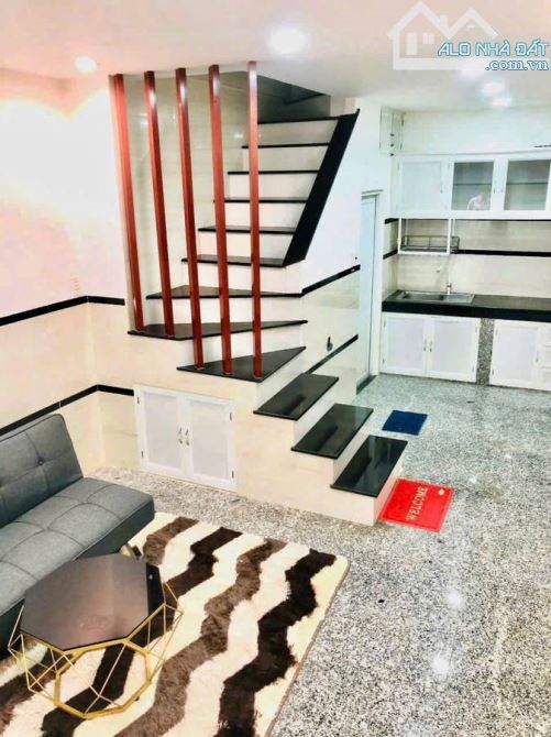 MỚI TINH" NHÀ QUẬN 3 - HẺM THÔNG - GẦN 3 MẶT TIỀN LỚN - GIÁ NHỈNH 4 TỶ ! - 1