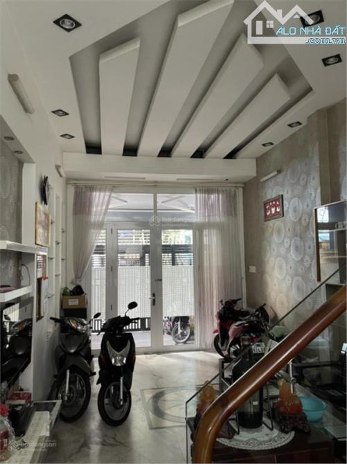 🏡 Bán nhà HXH Nguyễn Tri Phương, Q.10, gần ĐH Kinh Tế, 9.x tỷ! - 1