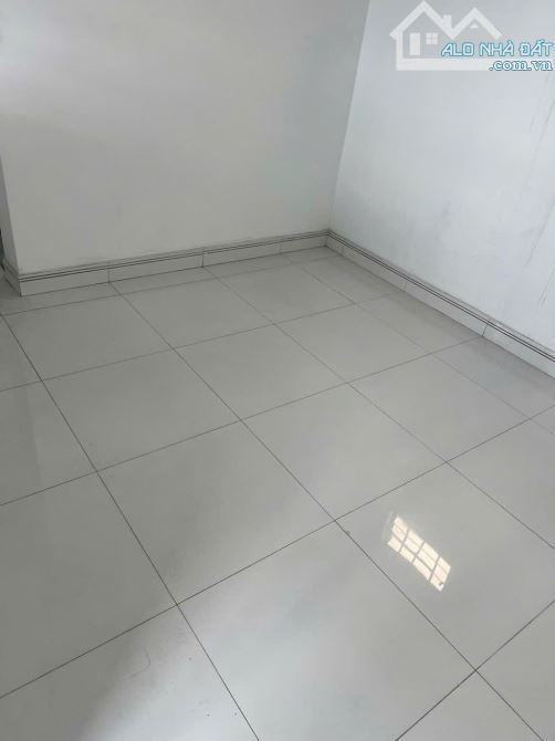 Hóc Môn bán nhà 2 lầu đường 5m thông gần câc tiện  ích chỉ 2ty790tr - 1