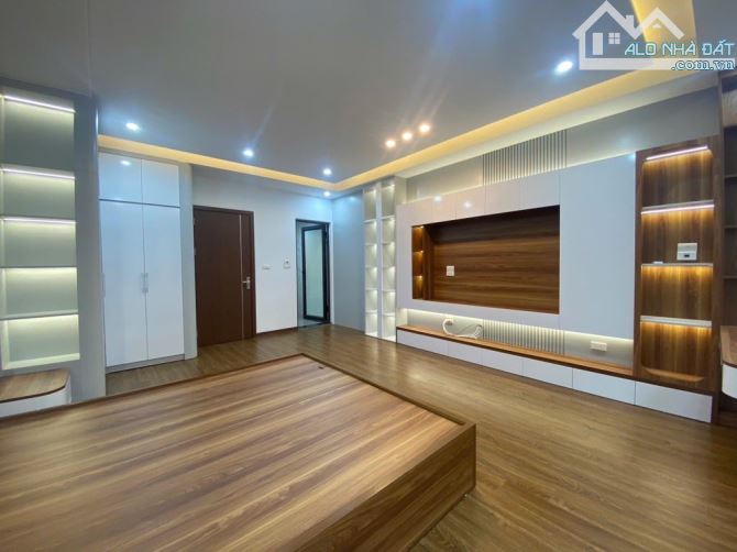 Bán nhà phố Lò Đúc- Dân xây- Full nội thất- Ô tô đỗ cửa- 5 Tầng Thang máy- Gần phố- 45m2 - 1