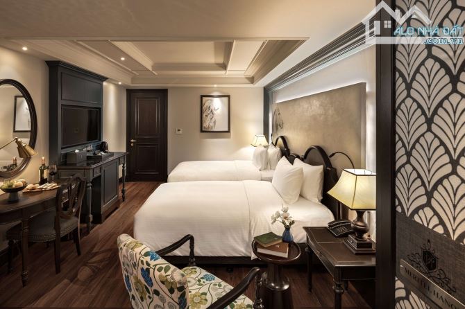 Chủ vay Bank 100 tỷ- Khách sạn mặt phố Hàng Điếu- 200m2 - MT 8.5m - 11 tầng - 50p - 195 tỷ