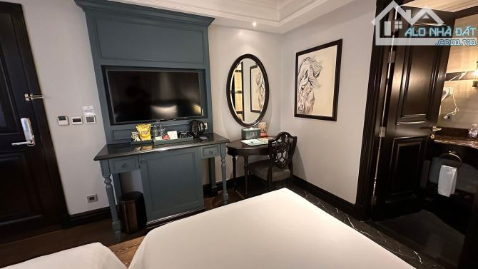 Chủ vay Bank 100 tỷ- Khách sạn mặt phố Hàng Điếu- 200m2 - MT 8.5m - 11 tầng - 50p - 195 tỷ