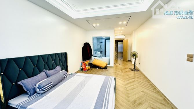 Bán nhà Bồ Đề 7 tầng 45, gara oto, thang máy, gần phố giá hơn 16 tỷ - 4