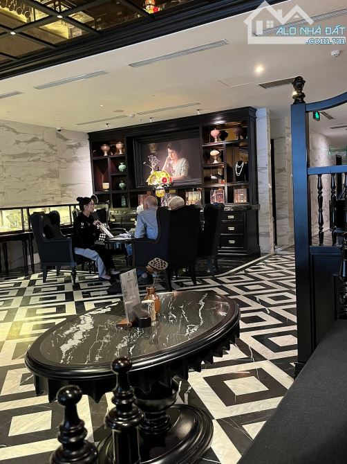 Chủ vay Bank 100 tỷ- Khách sạn mặt phố Hàng Điếu- 200m2 - MT 8.5m - 11 tầng - 50p - 195 tỷ