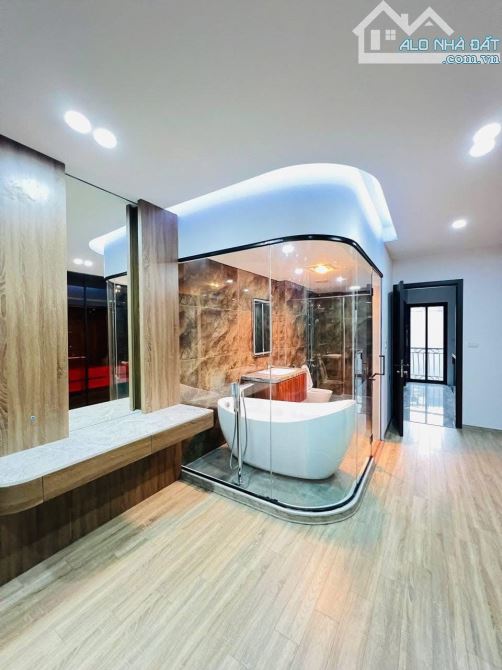 GIÁ TỐT !!! BÁN NHÀ MẶT PHỐ ĐỘI CẤN 222m2 - 3 tầng -8M MẶT TIỀN - 89 TỶ - THÔNG SỐ VÀNG - 2