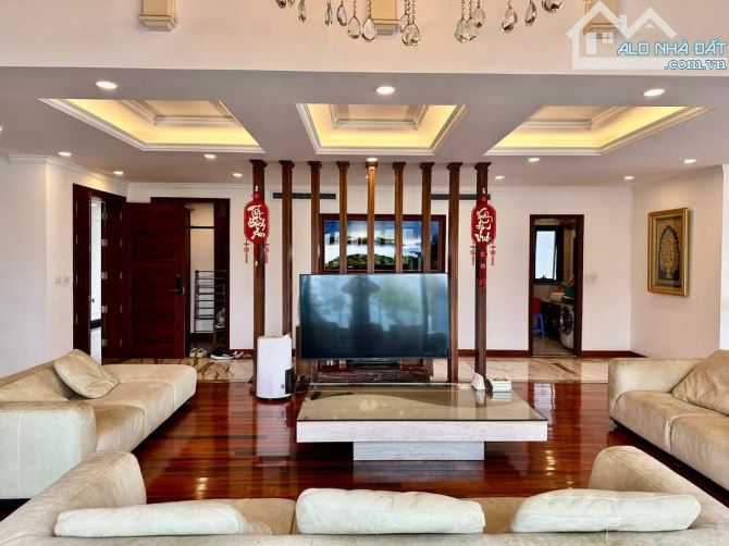BÁN CĂN PENTHOUSE DUPLEX ĐẲNG CẤP SỐ 5 MẶT PHỐ TÚ MỠ - QUẬN CẦU GIẤY - 400M - 5PN - 4VS - 2