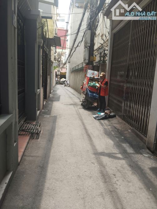💥 HIẾM ! Cầu Giấy 45m - 8 tỷ hơn, ngõ nông, gần ô tô, 2 thoáng trước sau - 2