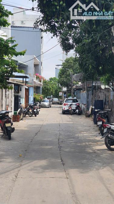 Nhỉnh 12 TỶ: ĐẤT BIỆT THỰ 2 MẶT kiệt 6m - Gần BIỂN SƠN TRÀ - ĐÀ NẴNG: 200m² ngang 11m x 18 - 2