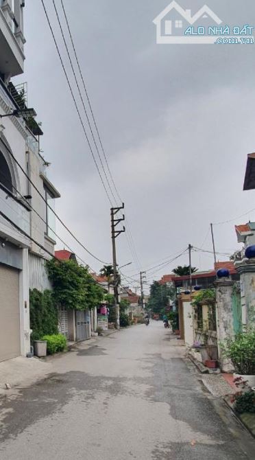 BÁN ĐẤT BÁT KHỐI - ĐÔNG DƯ . 40M NHỈNH 4 TỶ  ( Có thương lượng) - 2