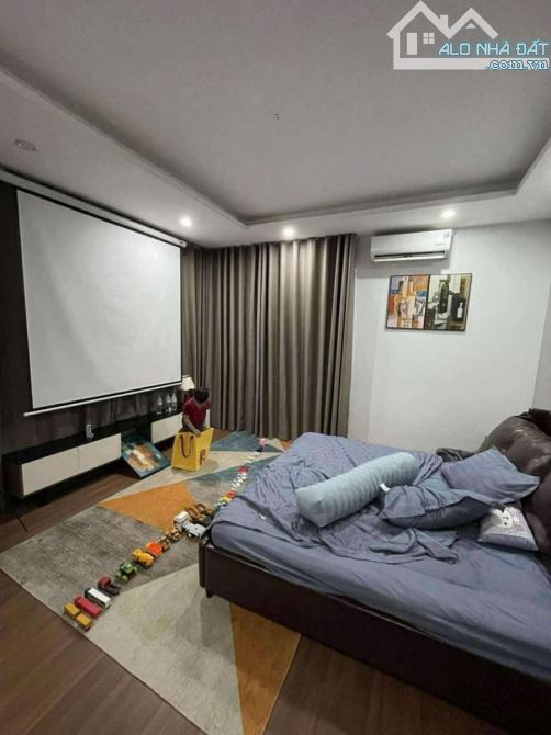 Siêu Hiếm - Phân Lô Quân Đội Hoàng Quốc Việt - Lô Góc - Ôtô – 3 Bước Ra Mặt Phố - 36M*6T - 2