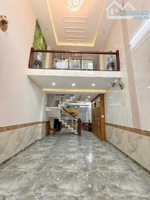 SIÊU PHẨM CỰC ĐẸP FULL NỘI THẤT XỊN XÒ-TRƯỜNG CHINH TÂN BÌNH-5 TẦNG-XE HƠI NGỦ TRONG NHÀ - 2