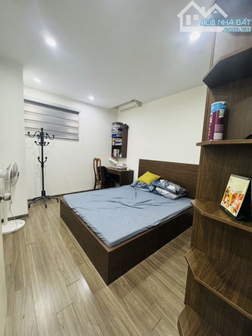 Thái thịnh lô góc ô tô đỗ cửa hơn 9 tỷ - 2