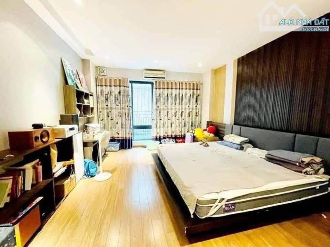 🏡 Bán nhà Trần Quốc Hoàn - 5 tầng mới đẹp, ngõ thông kinh doanh, ô tô đỗ cửa, giá 16.5ty - 2