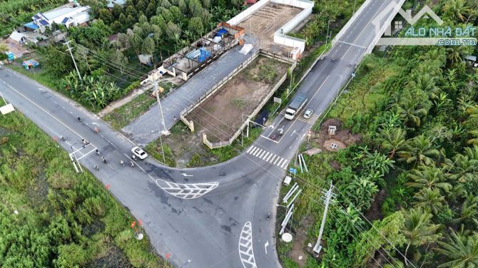 Nền GÓC 2 mặt tiền ngã 3 Nguyễn Văn Cừ và Cầu Vàm Xáng Cần Thơ ( gần Thiền Viện Trúc Lâm ) - 2