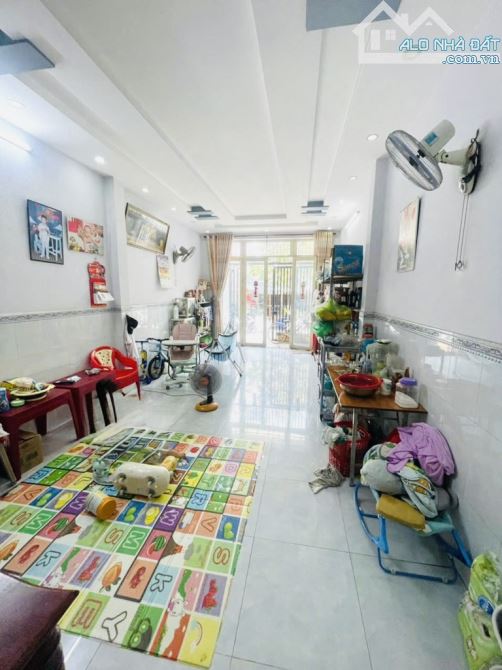 BÁN NHÀ KHU TÊN LỬA AEON MALL - HẺM 7M - HƯƠNG LỘ 2 - 64M - 3 TẦNG - GIÁ 5.75 TỶ - 2
