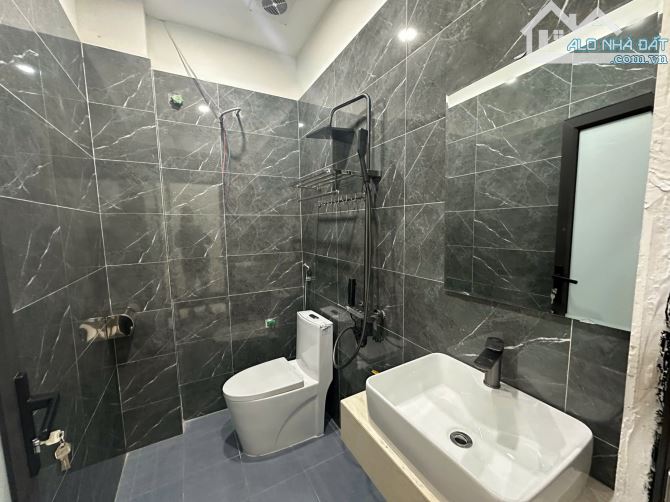 Chính chủ cần Bán Gấp nhà Mễ Trì-Nam Từ Liêm chỉ 6tỷ9 với vị trí HOT nhất khu vực. - 2