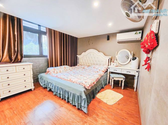 TẬP THỂ GIẢNG VÕ – FULL NỘI THẤT – 70M – TẦNG 2 – GIÁ 4,8 TỶ; - 2