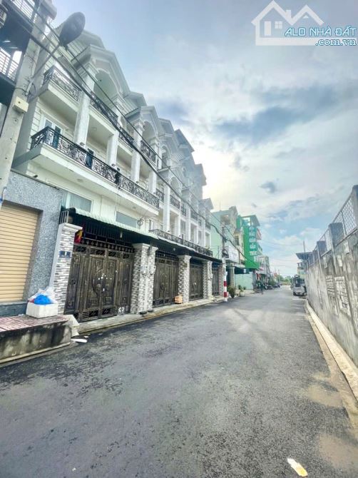 MẶT TIỀN ĐẤT FULL THỔ CƯ Đường Thạnh Xuân 46 P. Thạnh Xuân, Quận.12 dt 138m2 (5mx28m) - 2