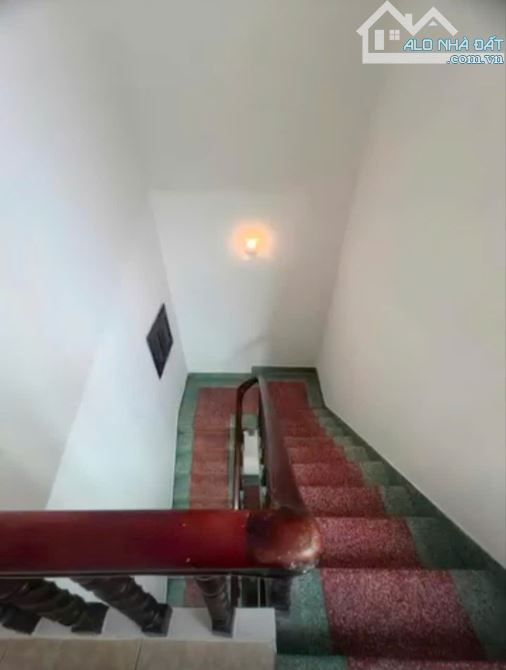 NGAY TÂN SƠN NHÌ SÁT MẶT TIỀN TRẦN HƯNG ĐẠO - 3TẦNG - 51M2(4x13) - HẺM 8M THÔNG. HƠN 8 TỶ - 2