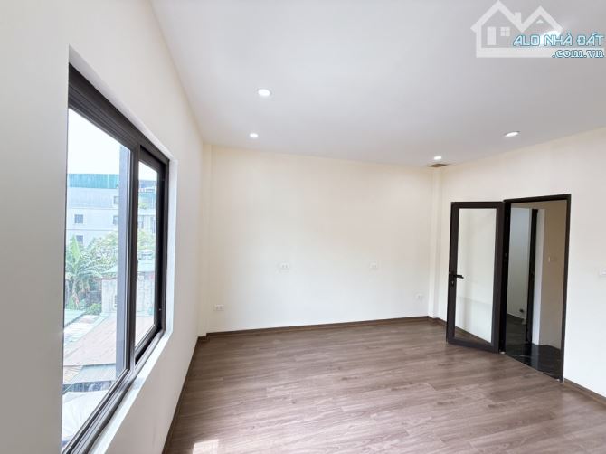 BÁN NHÀ 521 TRƯƠNG ĐỊNH – 37M², 5 TẦNG – GẦN Ô TÔ – FULL NỘI THẤT CAO CẤP – GIÁ 6.1 TỶ - 2